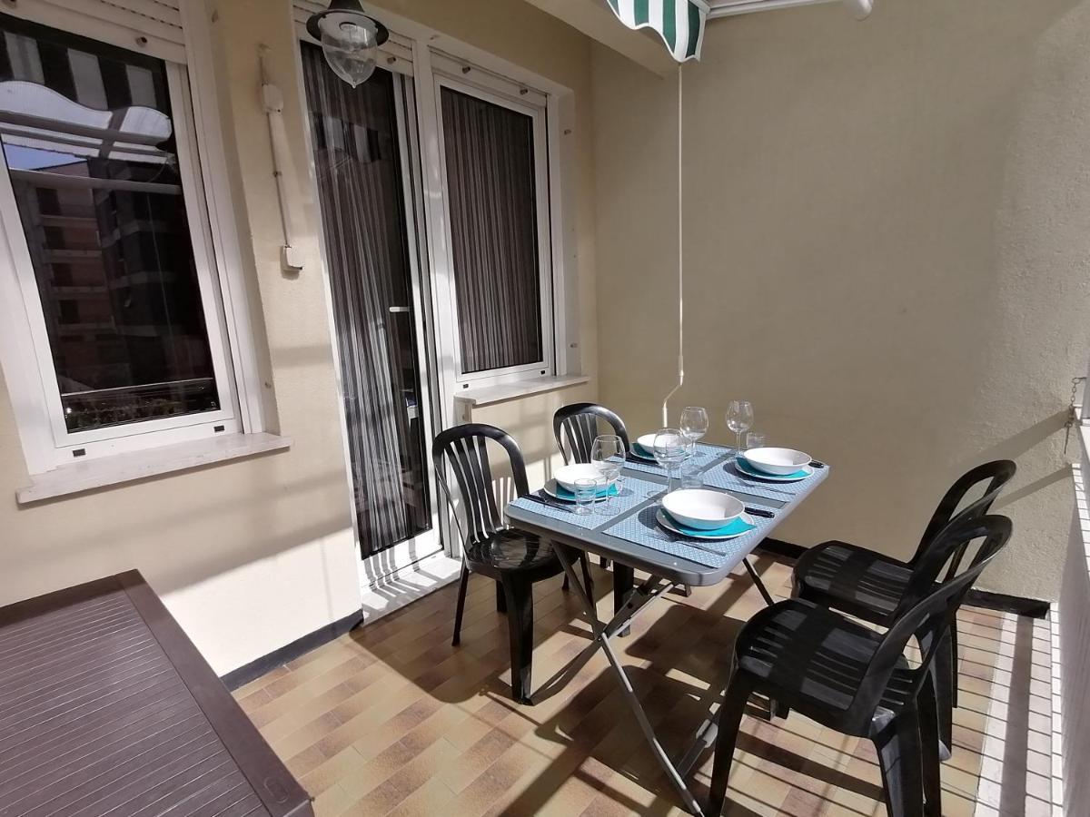P In Centro Apartment Sestri Levante Bagian luar foto